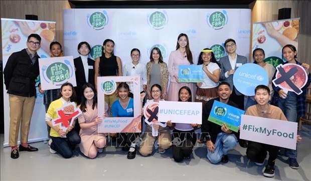 Miss Monde Vietnam 2019 soutient l'initiative de l'UNICEF pour promouvoir l’alimentation plus saine hinh anh 1