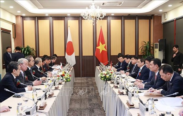 Le PM exhorte les entreprises japonaises a investir dans de nouveaux domaines hinh anh 1