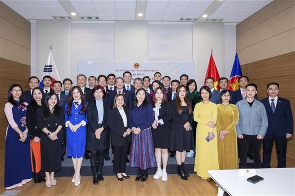Le vice-president de l'AN Nguyen Duc Hai en visite de travail en R. de Coree hinh anh 2