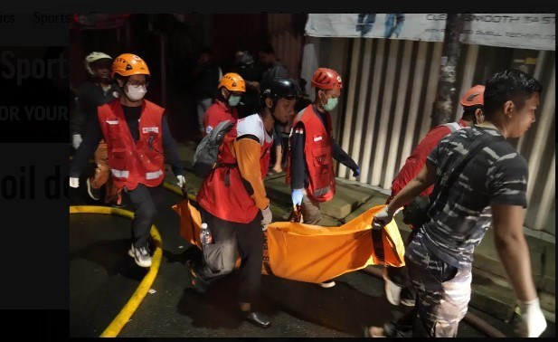 Le bilan de l'incendie d'un depot de carburant en Indonesie s'eleve a 33 morts hinh anh 1