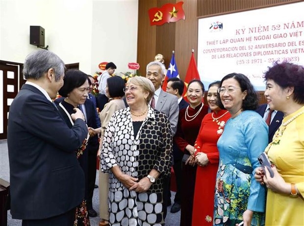 Les 52 ans de relations diplomatiques Vietnam-Chili celebres a Hanoi hinh anh 1