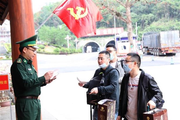 Retour progressif a la normale des activites a la porte frontaliere de Huu Nghi hinh anh 1