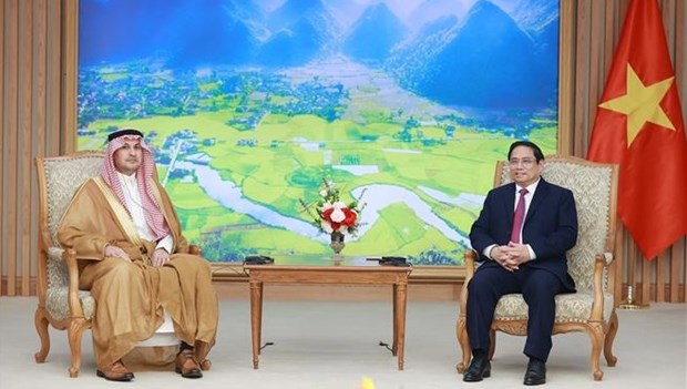 Le Premier ministre Pham Minh Chinh recoit l’ambassadeur d'Arabie saoudite au Vietnam hinh anh 1