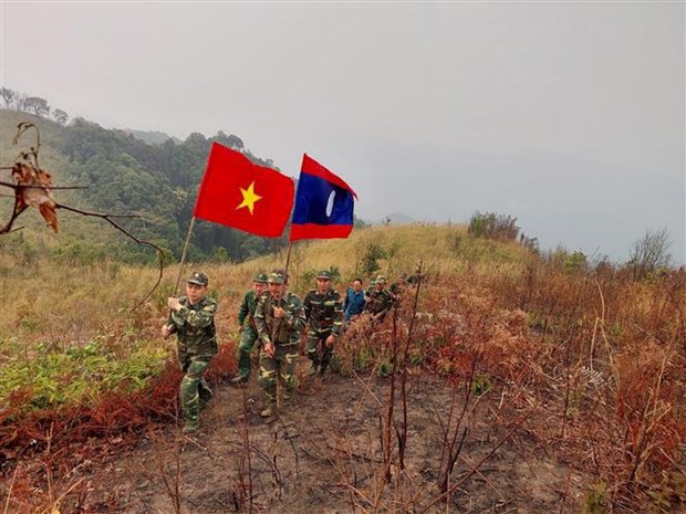 Patrouille frontaliere conjointe Vietnam-Laos hinh anh 1