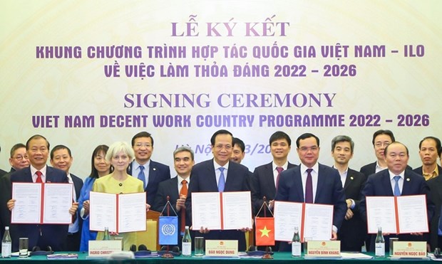 Cooperation entre le Vietnam et l'OIT sur le travail decent pour 2022-2026 hinh anh 1