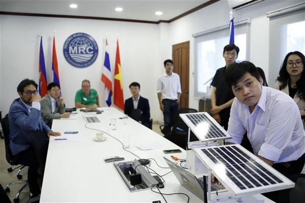 Des etudiants vietnamiens contribuent a la surveillance efficace du Mekong hinh anh 2