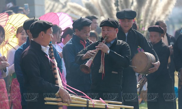 Un mois haut en couleurs au Village culturel et touristique des ethnies du Vietnam hinh anh 2