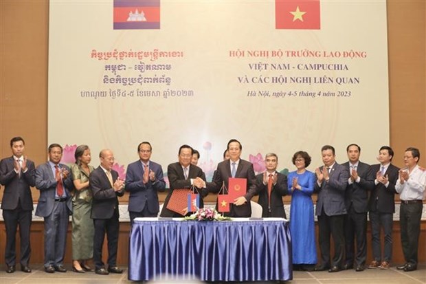 Le Vietnam et le Cambodge intensifient leur cooperation dans le travail hinh anh 2