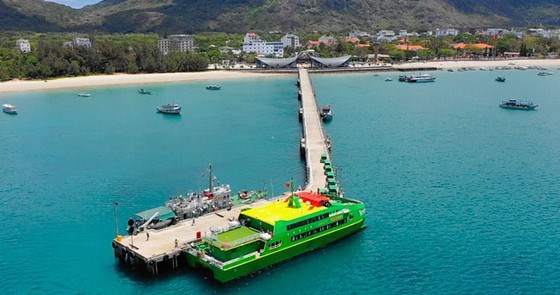 Le nouveau port de passagers de Con Dao accueille son premier navire a grande vitesse hinh anh 1