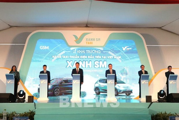 Lancement de premiers services de taxis electriques au Vietnam hinh anh 2