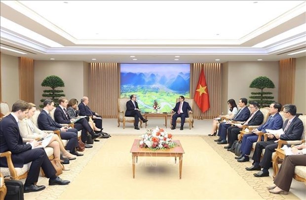 Le PM salue la premiere visite au Vietnam du chef de la diplomatie autrichienne hinh anh 2