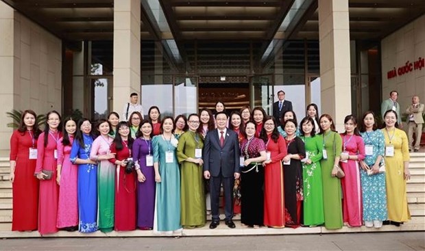 Le president de l'AN applaudit les performances du Club des femmes journalistes du Vietnam hinh anh 1