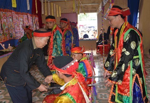 Le cap sac - Pratique religieuse occulte de l’ethnie minoritaire Dao hinh anh 2