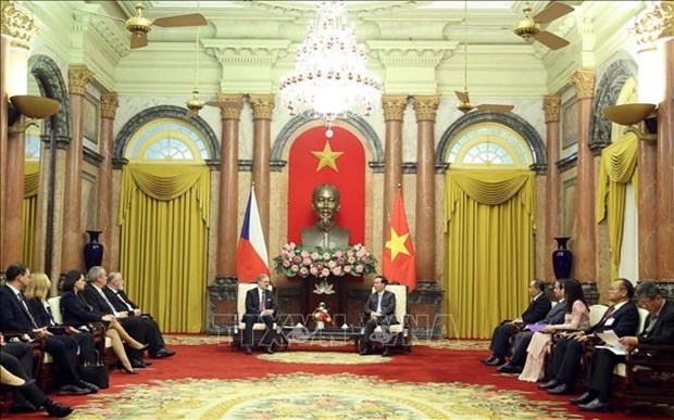 Le president Vo Van Thuong recoit le Premier ministre tcheque hinh anh 2