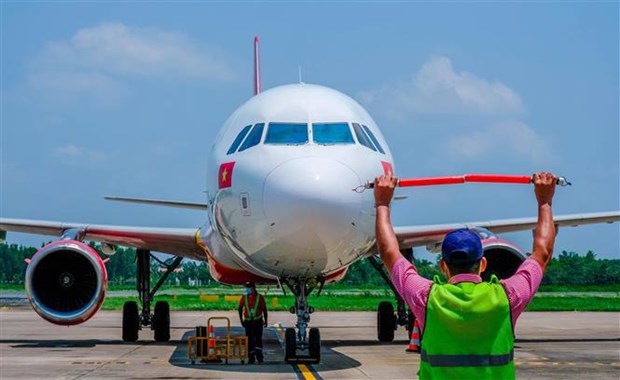 Vietjet Air inaugure une nouvelle ligne Quang Ninh-Can Tho hinh anh 2