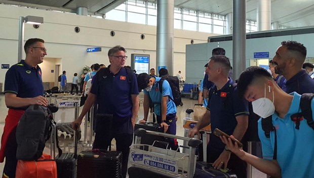 SEA Games 32 : l'equipe de football U22 du Vietnam est arrivee au Cambodge hinh anh 2