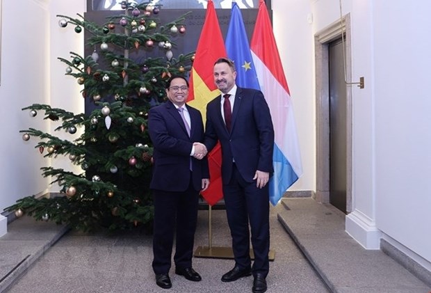 Le PM luxembourgeois au Vietnam pour porter les liens a une nouvelle hauteur hinh anh 1