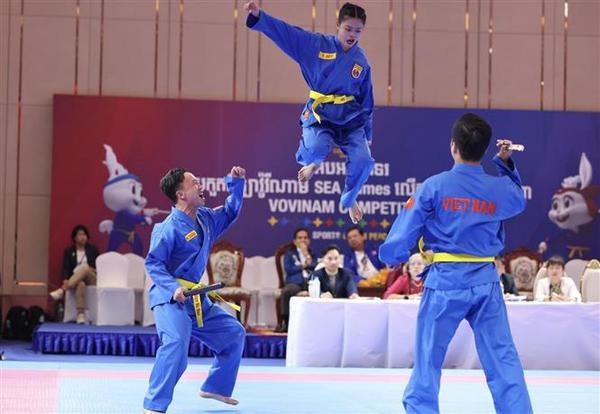 SEA Games 32 : le gymnaste Dinh Phuong Thanh medaille d'or pour 5e fois consecutive hinh anh 1