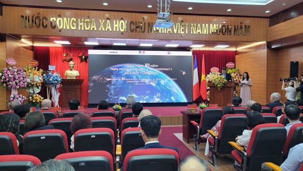 Lancement reussi du premier satellite d'observation du Vietnam: dix ans deja hinh anh 1