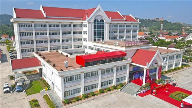 Inauguration de l'hopital d'amitie Laos-Vietnam dans la province de Xieng Khouang hinh anh 2