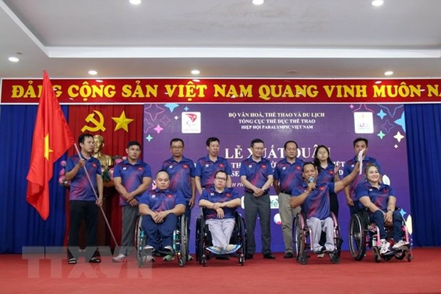 Ceremonie de depart de la delegation vietnamienne pour les ASEAN Para Games 12 hinh anh 1