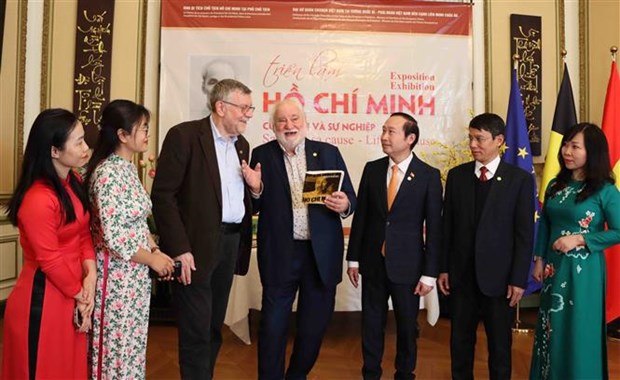 Anniversaire du President Ho Chi Minh: Des erudites belges font l'eloge du grand leader du Vietnam hinh anh 3