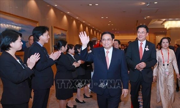 Le Premier ministre Pham Minh Chinh arrive a Hiroshima hinh anh 2