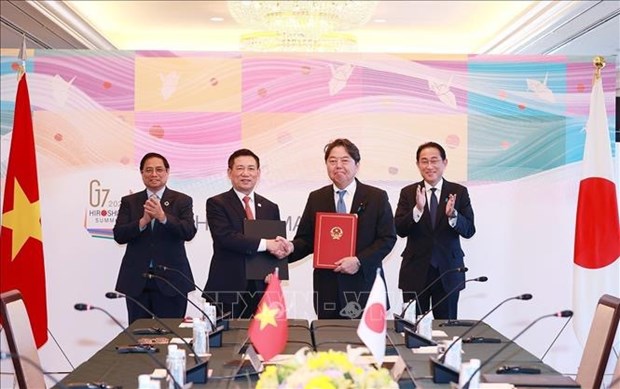 Le PM Pham Minh Chinh s’entretient avec son homologue japonais Kishida Fumio hinh anh 3