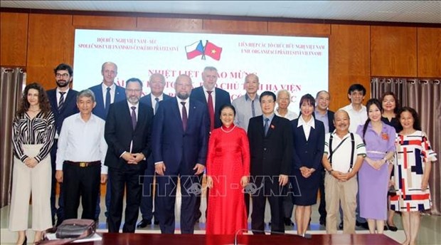 Promouvoir l'amitie et la cooperation entre le Vietnam et la R. tcheque hinh anh 1