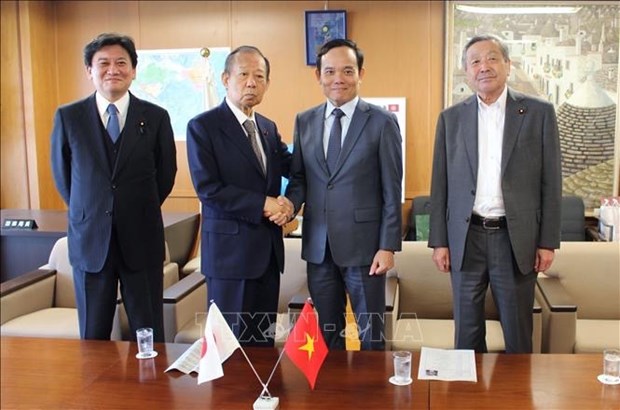 Le vice-Premier ministre Tran Luu Quang pousuit sa visite de travail au Japon hinh anh 2