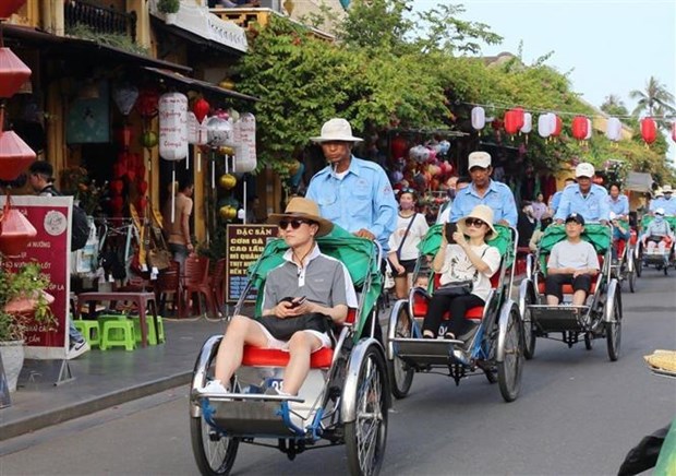 La Suisse aide Quang Nam a developper le tourisme vert hinh anh 1