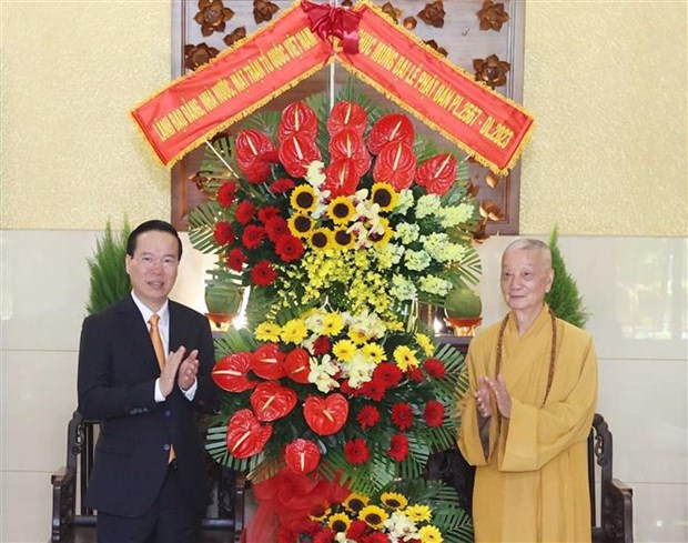 Journee du Vesak : Le chef de l’Etat rencontre des bouddhistes a Ho Chi Minh-Ville hinh anh 2