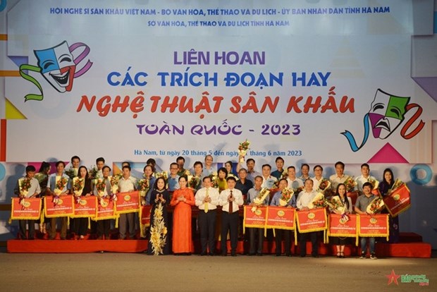 Le festival national d’extraits de pieces de theatre sonne les trois coups a Ha Nam hinh anh 1