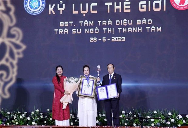 Une collection de theieres de Yixing etablit un record du monde hinh anh 2