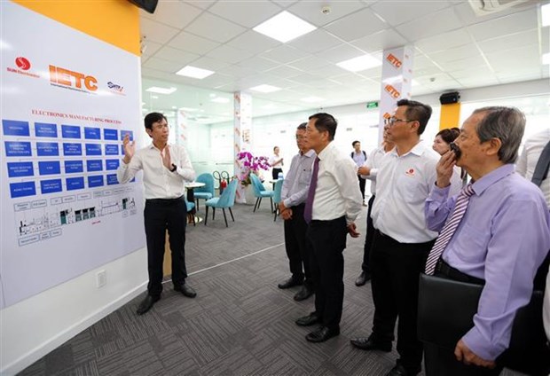 Ho Chi Minh-Ville coopere avec des entreprises americaines dans la conception de circuits integres hinh anh 2