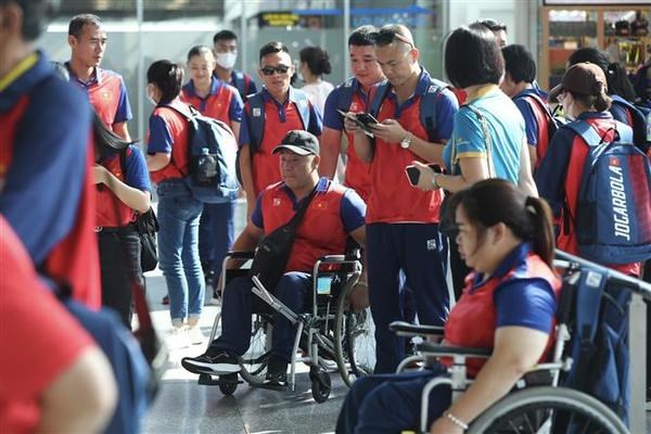 ASEAN Para Games 12: les sportifs vietnamiens partent pour le Cambodge hinh anh 2