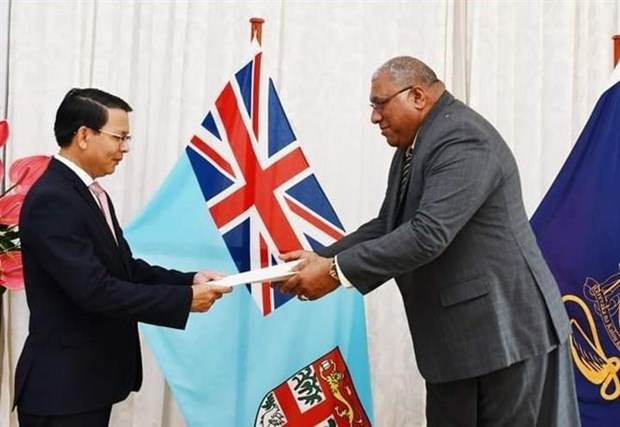 Les Fidji saluent le role, la position et le prestige du Vietnam en Asie-Pacifique et dans le monde hinh anh 1