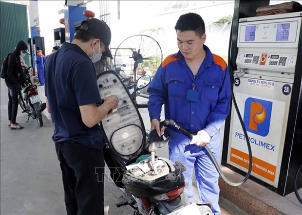 Les prix de l'essence augmentent dans le dernier ajustement hinh anh 1