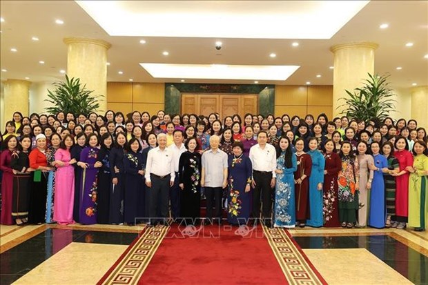 Le leader du Parti rencontre le groupe de femmes deputees de la 15e legislature de l’AN hinh anh 2