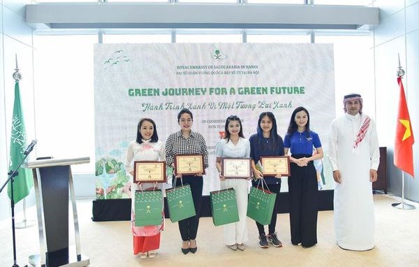 Vietnam et Arabie saoudite partagent leur vision d'un avenir vert hinh anh 1