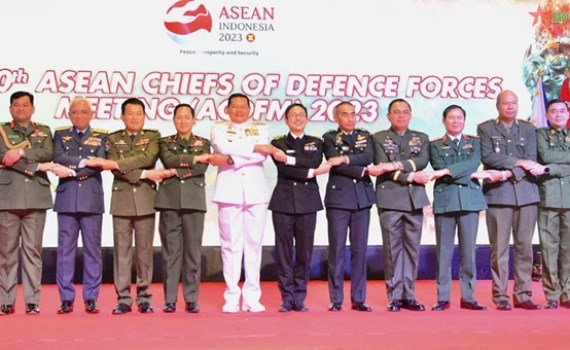 Defense : le Vietnam contribue activement a la cooperation entre les pays de l'ASEAN hinh anh 1