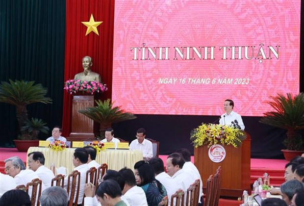 Le chef de l’Etat exhorte Ninh Thuan a avoir une vision strategique pour son developpement hinh anh 1