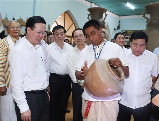 Ninh Thuan : l’UNESCO fait honneur a l’art de la poterie du peuple Cham hinh anh 4