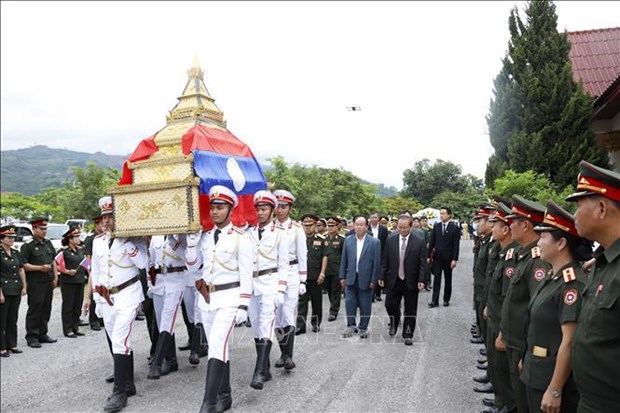 Rapatriement des restes de soldats vietnamiens tombes au Laos hinh anh 1