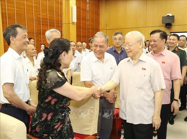 Le secretaire general du Parti rencontre des electeurs de Hanoi hinh anh 1