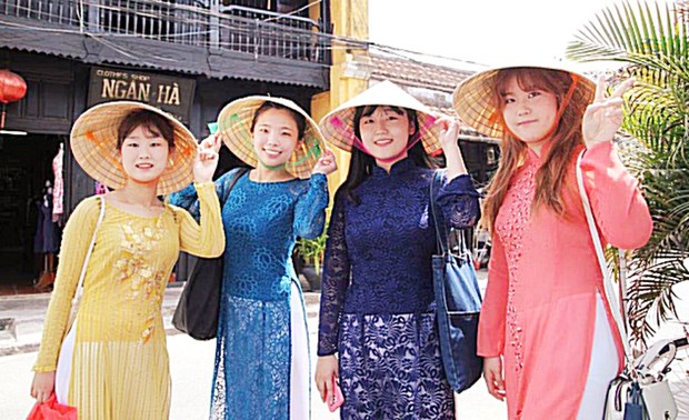 Les arrivees touristiques internationales au Vietnam se retablissent hinh anh 1