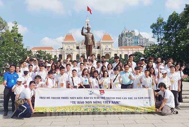 Ouverture de la colonie de vacances d’ete des jeunes Viet kieu a Ho Chi Minh-Ville hinh anh 1