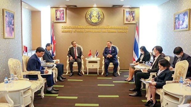 Vietnam et Thailande promeuvent la cooperation dans la lutte contre la traite des etres humains hinh anh 1