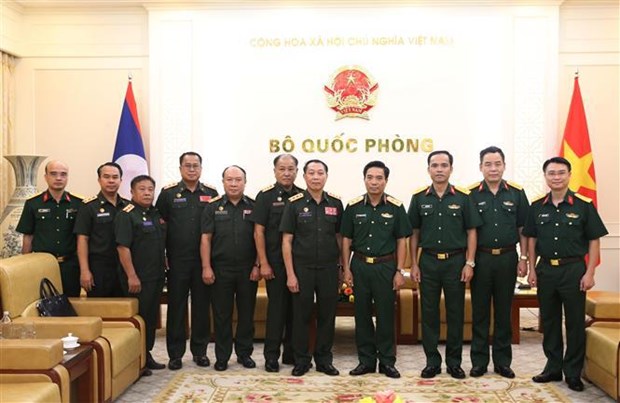 Vietnam-Laos : Renforcement de la cooperation entre des unites militaires hinh anh 2