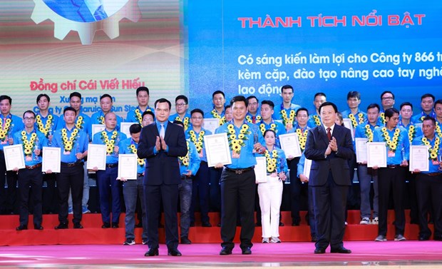 Le Prix Nguyen Duc Canh 2023 recompense 167 travailleurs exceptionnels hinh anh 2